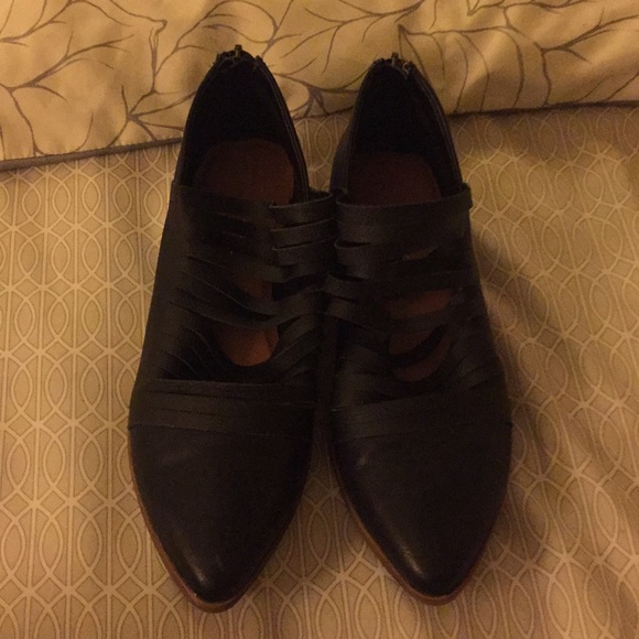 Cut out booties/loafers - Picture 3 of 3